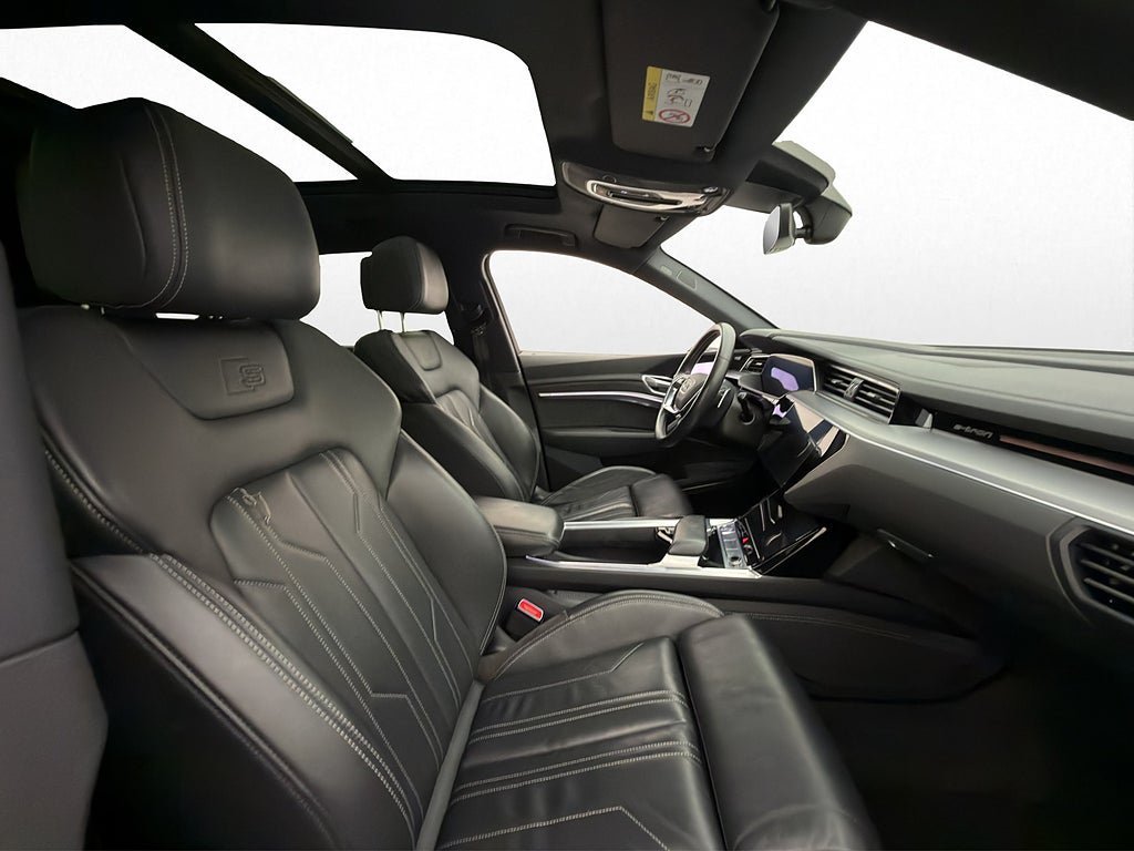 Vehicle Image 33
