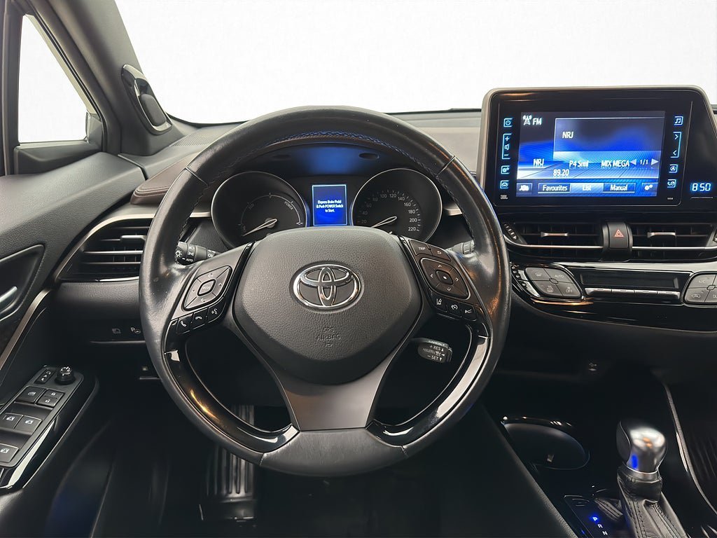 Vehicle Image 13