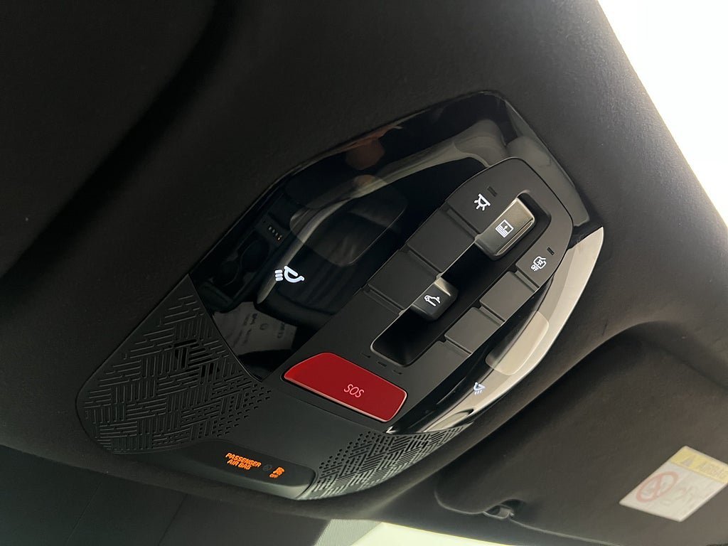 Vehicle Image 38