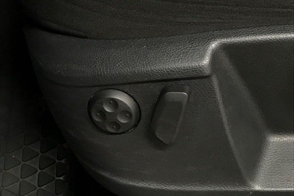Vehicle Image 26