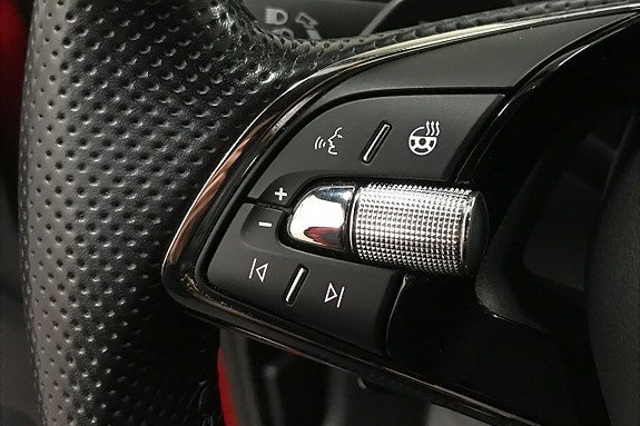 Vehicle Image 29