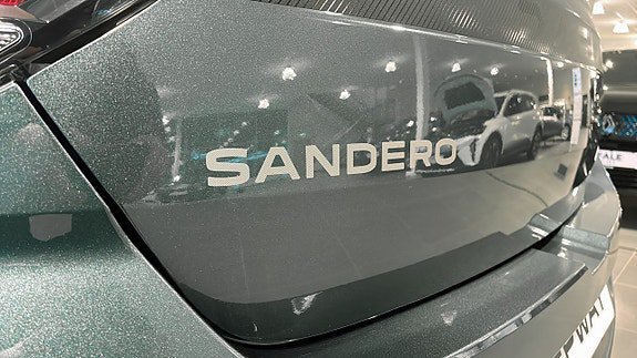 Vehicle Image 22