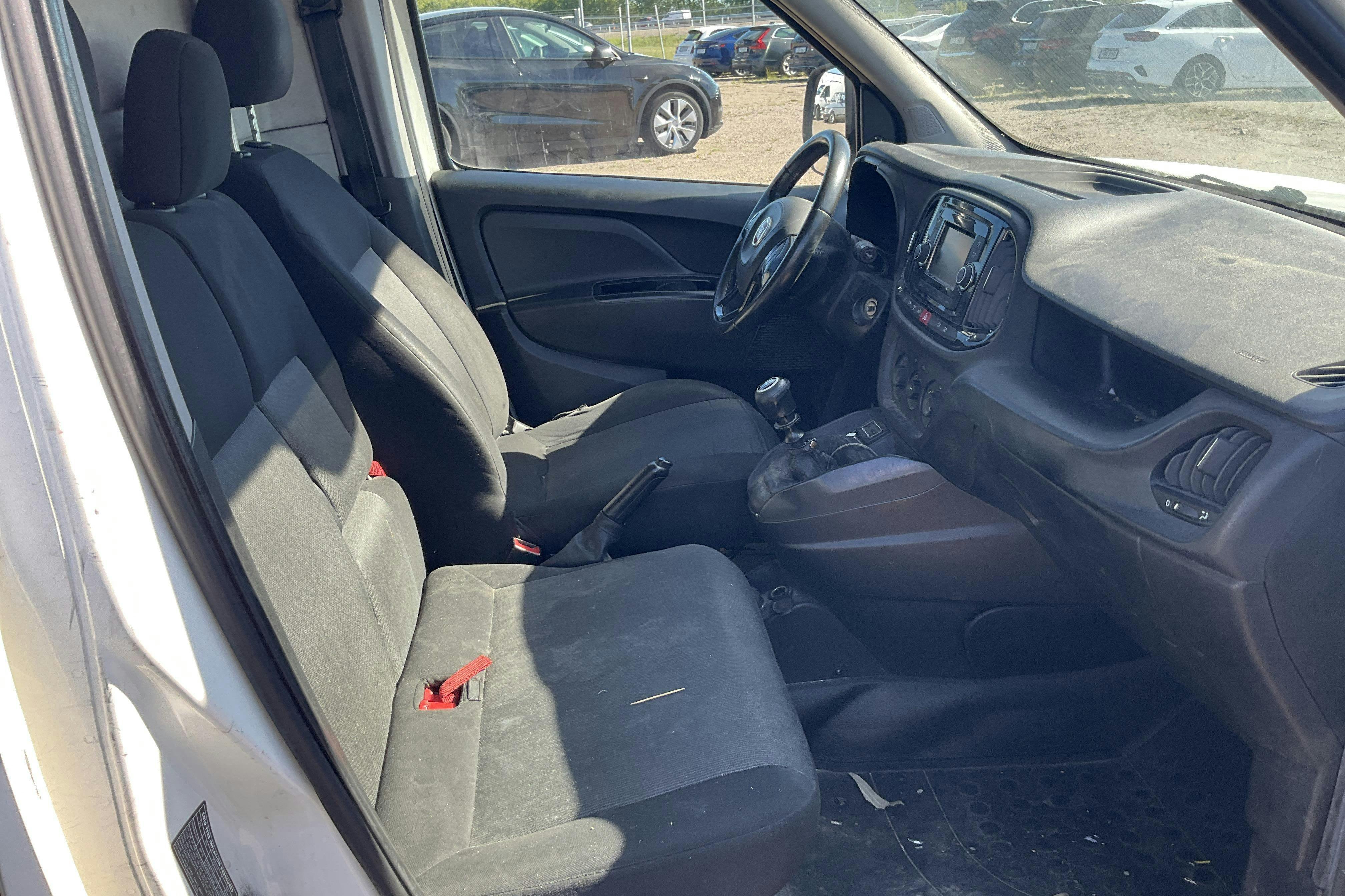 Vehicle Image 7