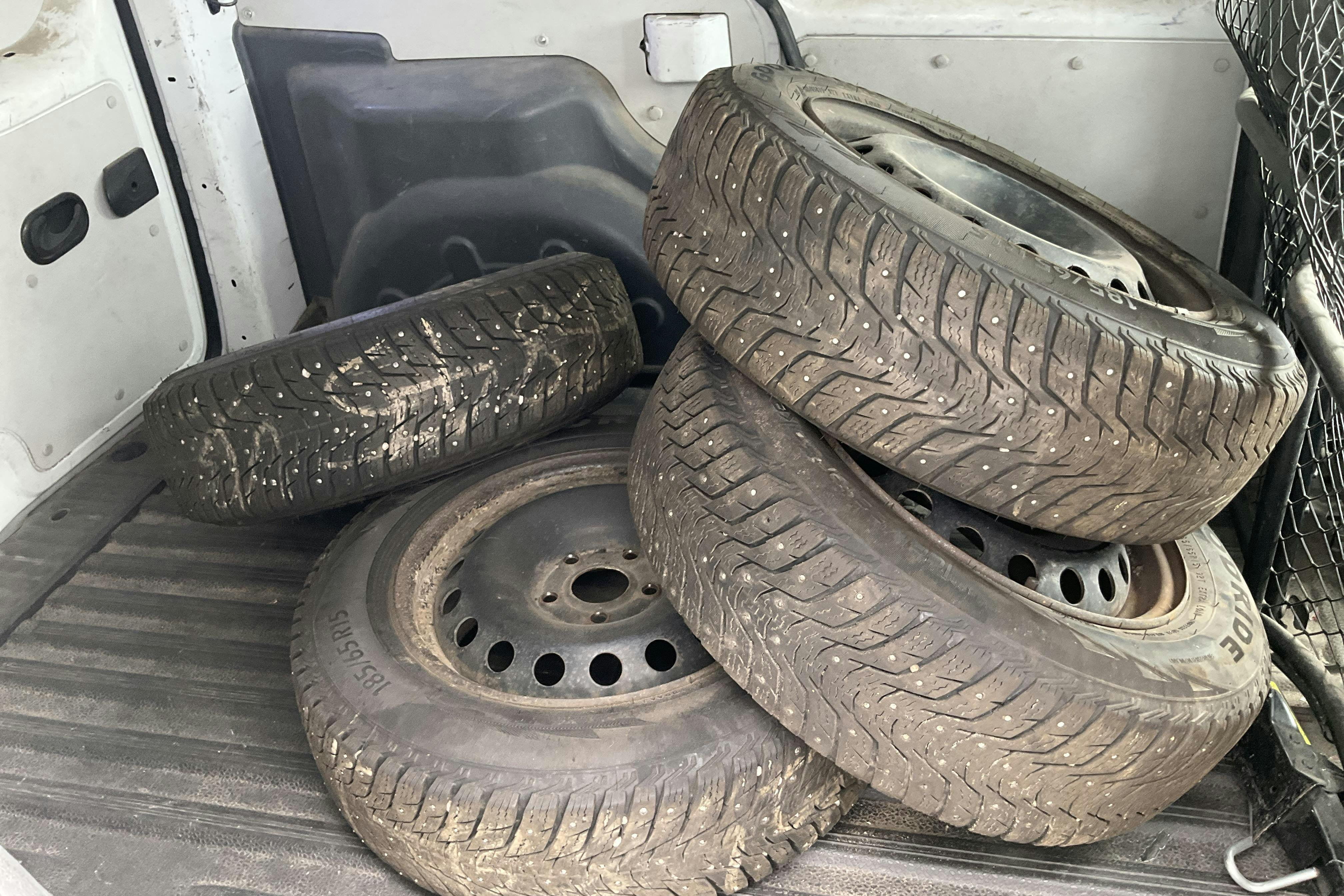 Vehicle Image 12