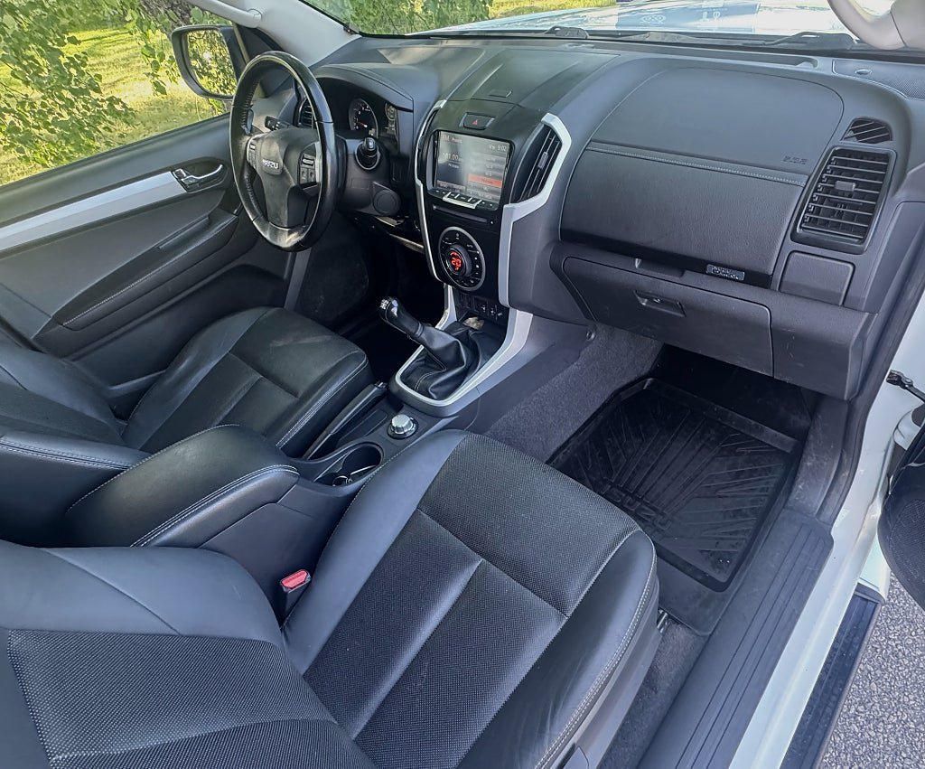Vehicle Image 12