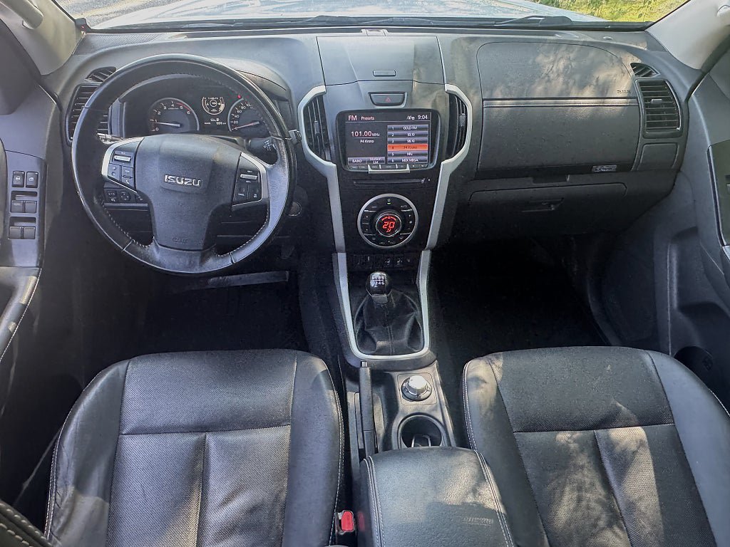 Vehicle Image 16