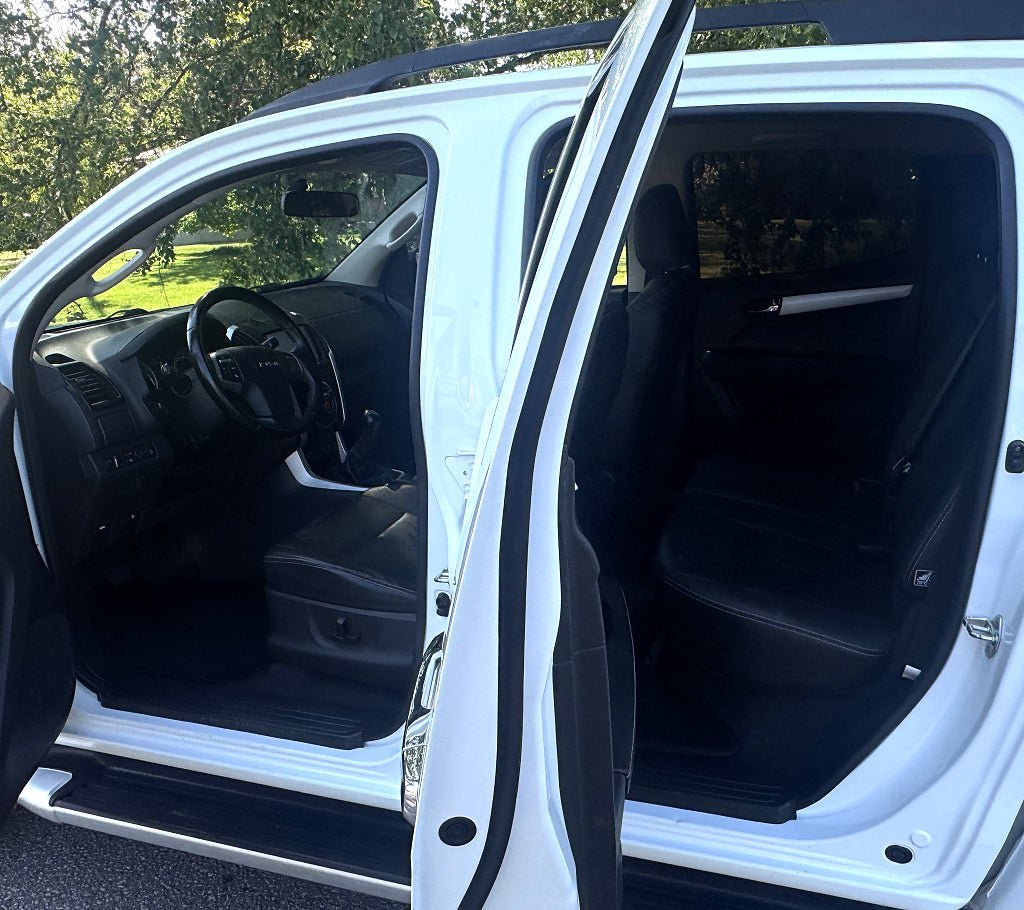 Vehicle Image 18