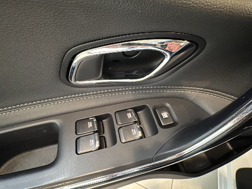 Vehicle Image 18