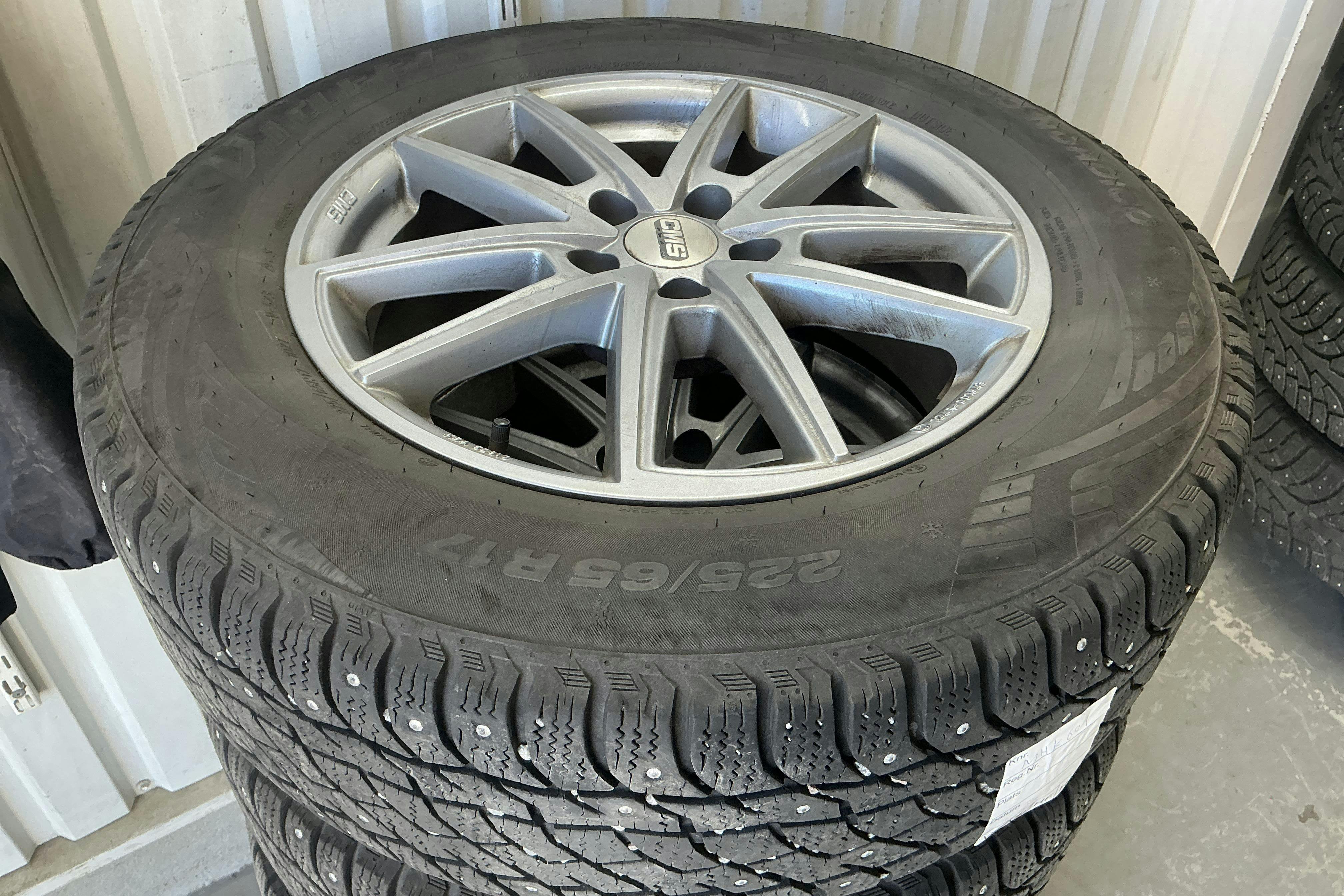Vehicle Image 11