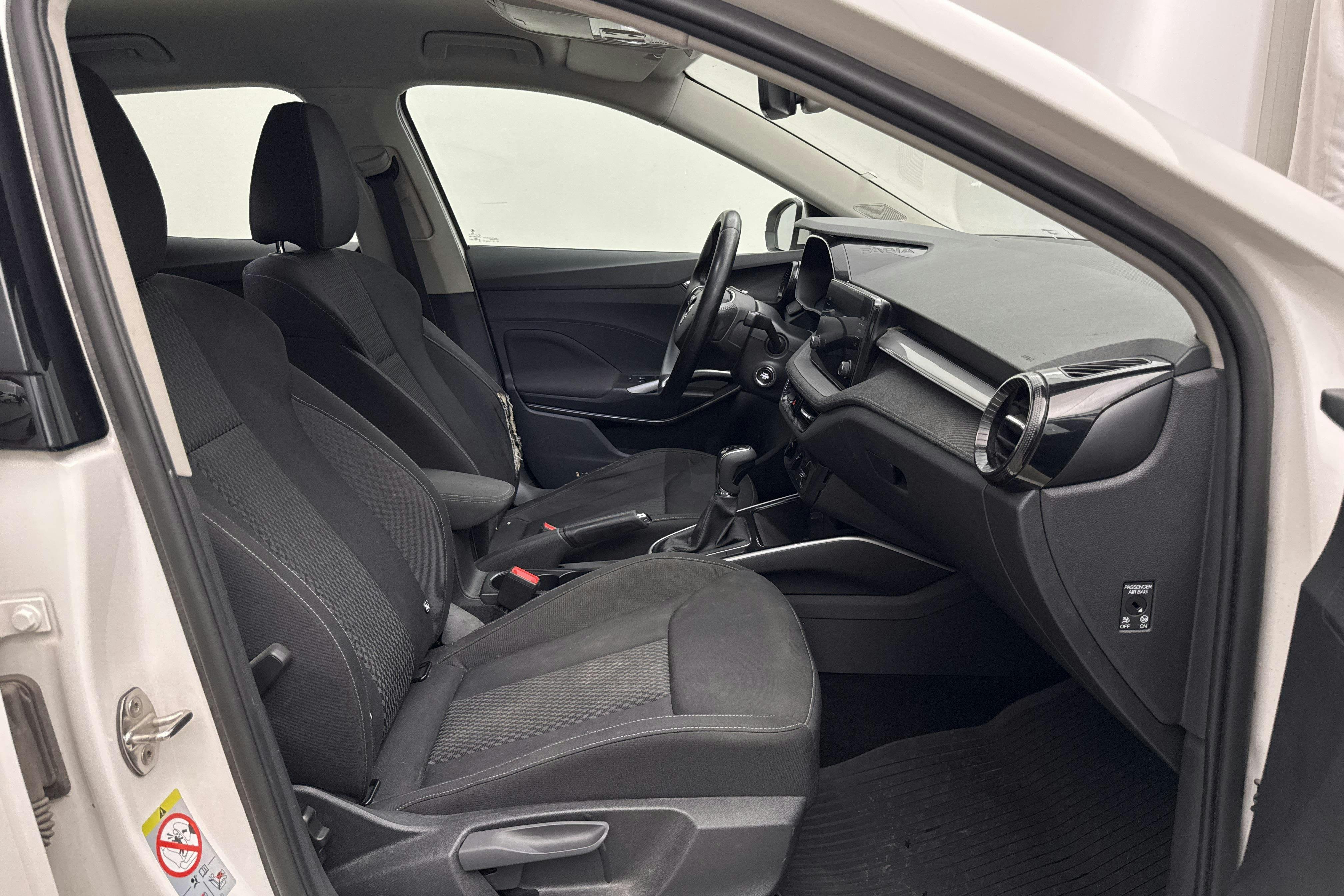 Vehicle Image 9