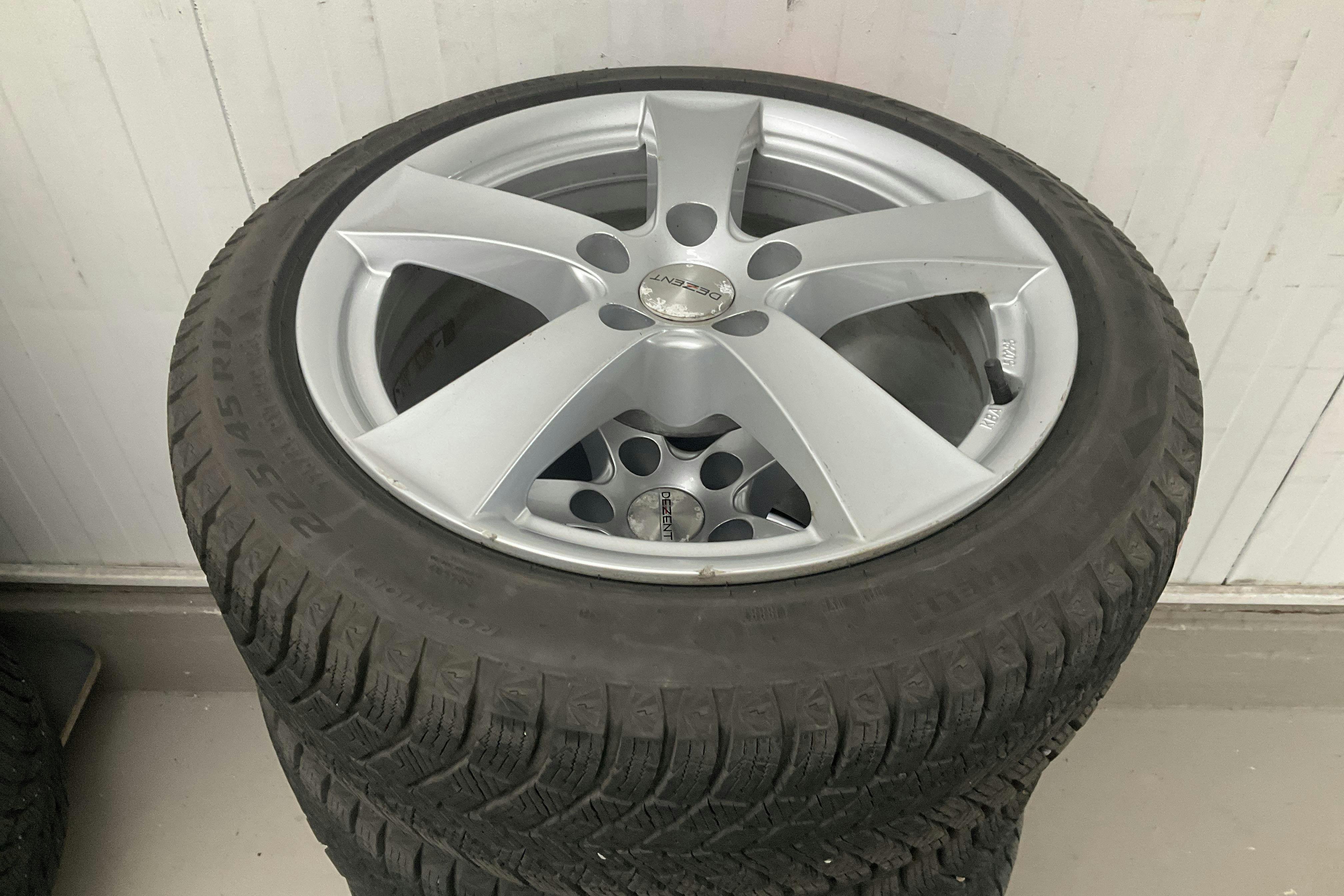 Vehicle Image 11