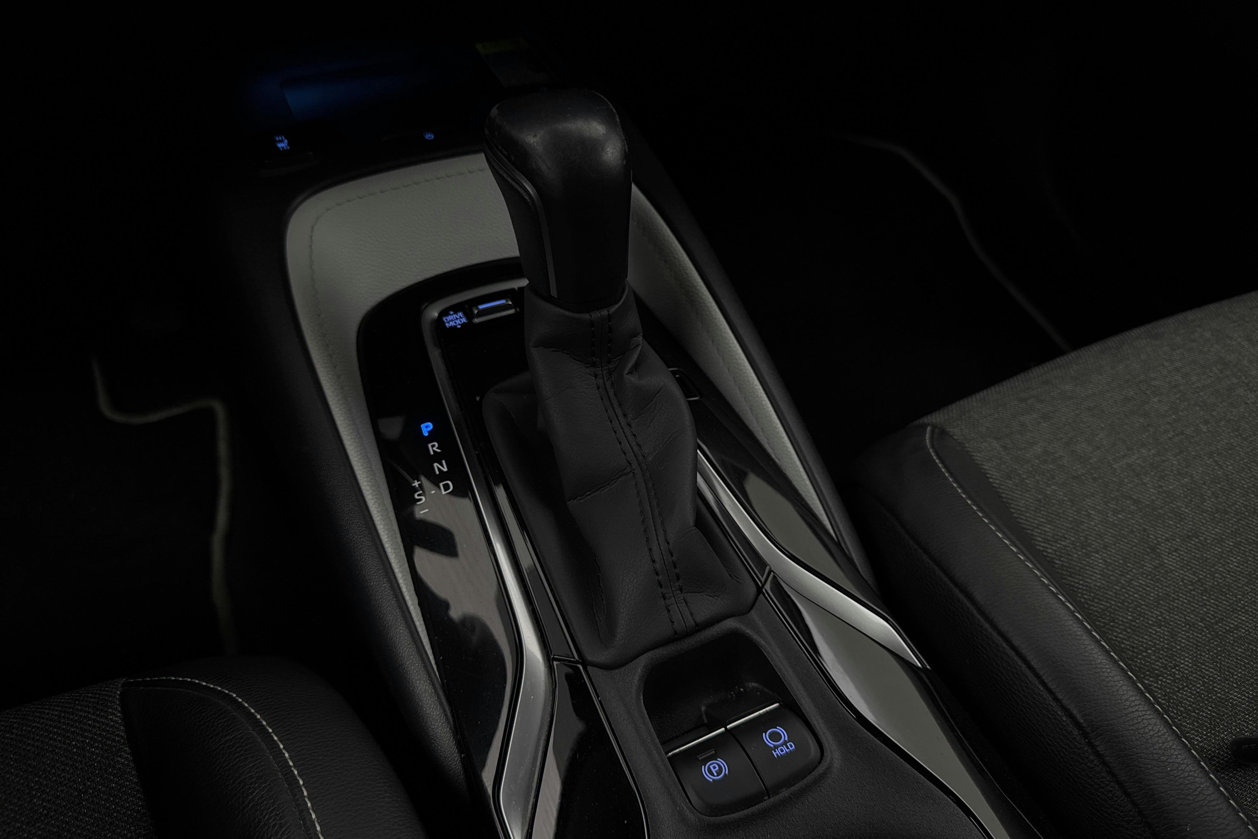 Vehicle Image 14