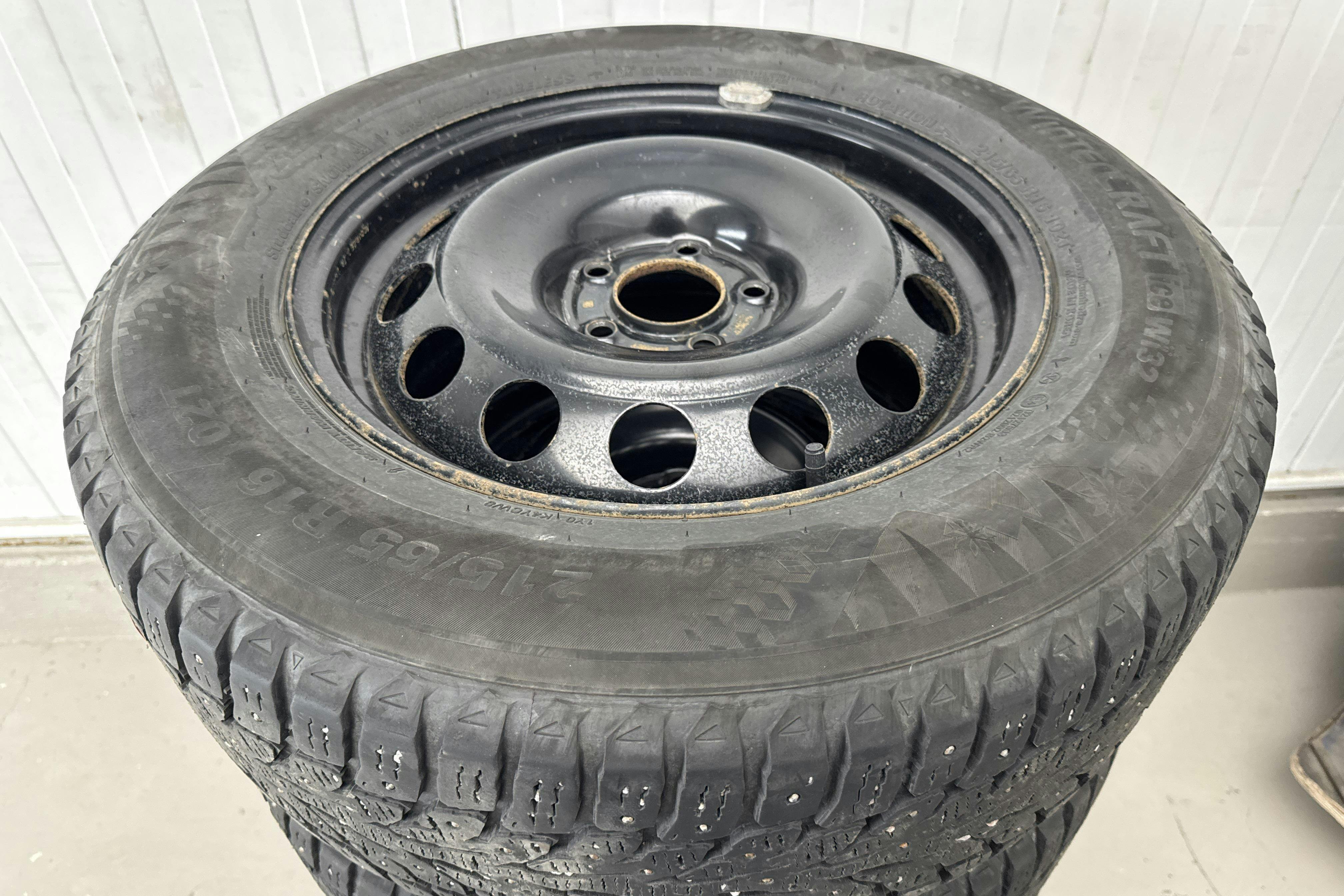 Vehicle Image 15