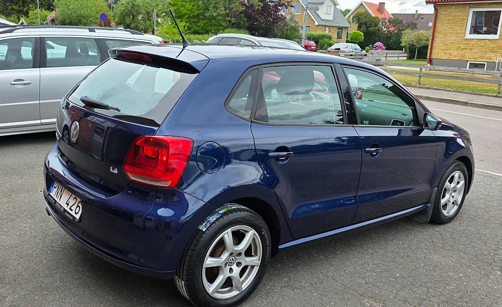 Vehicle Image 6