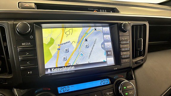 Vehicle Image 16