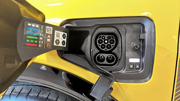 Vehicle Image 25