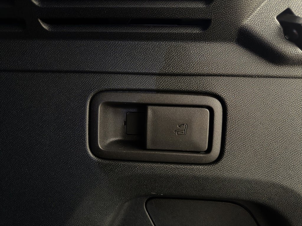 Vehicle Image 35