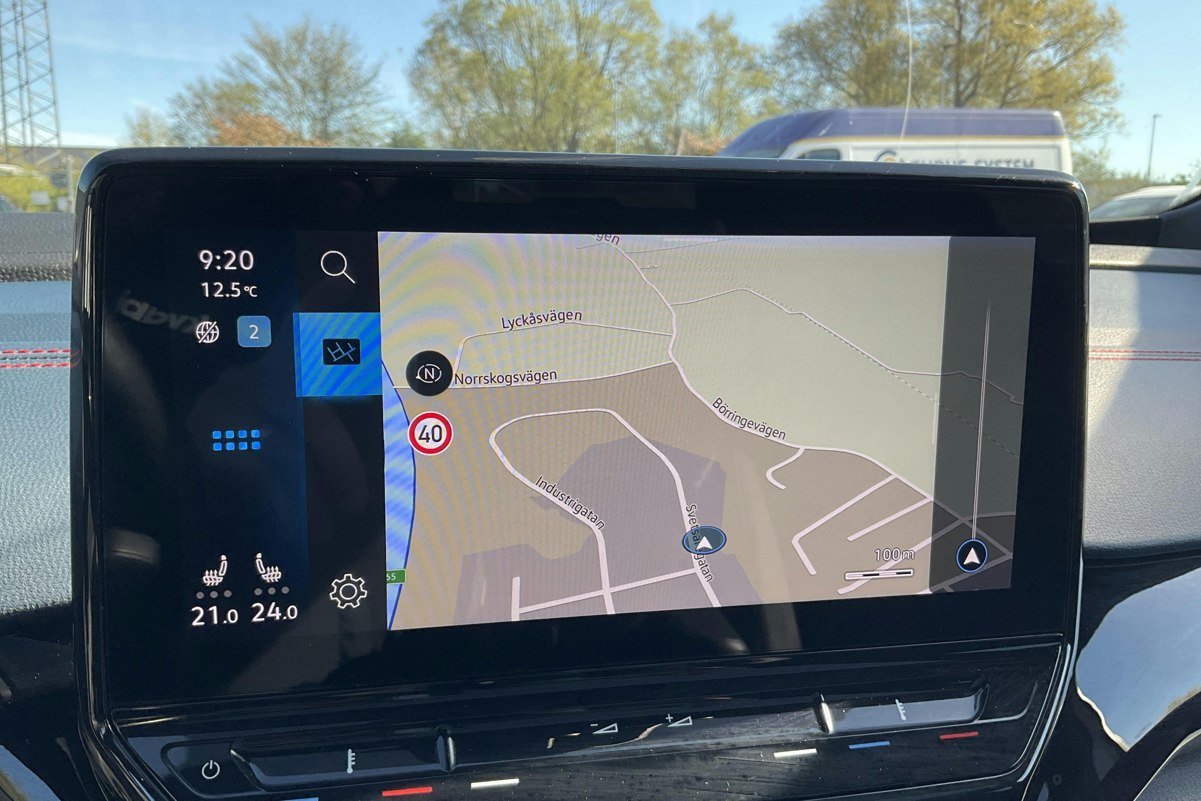 Vehicle Image 11