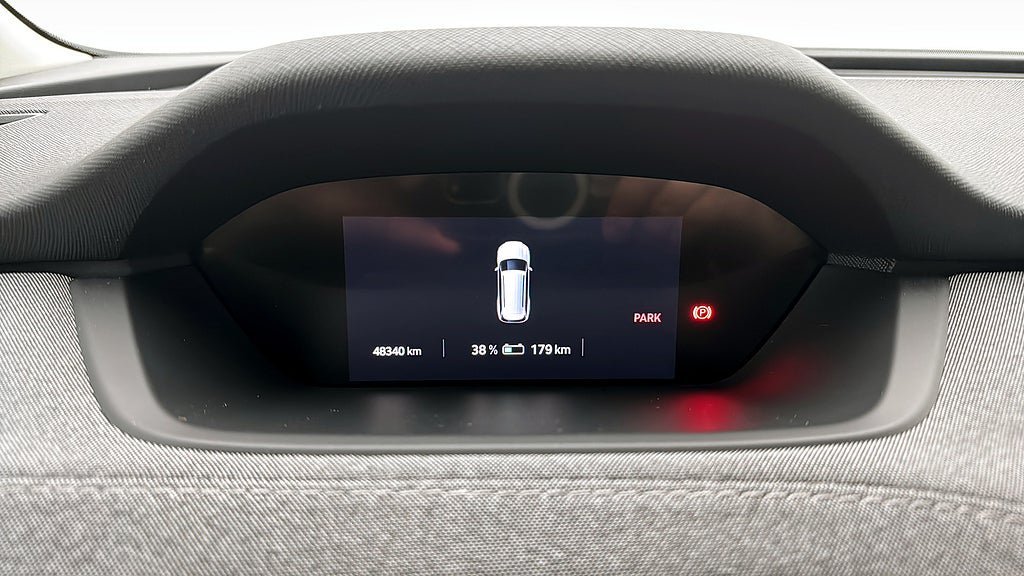Vehicle Image 16