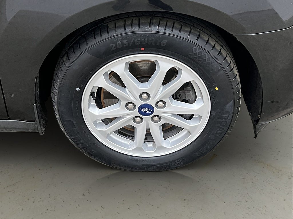 Vehicle Image 30