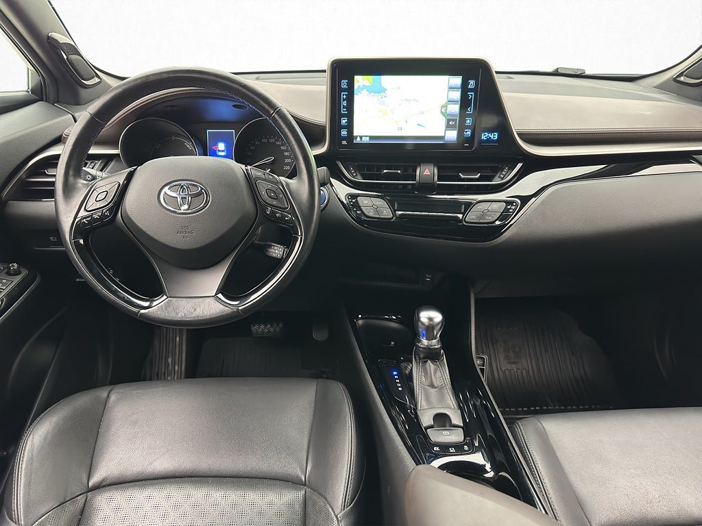 Vehicle Image 12