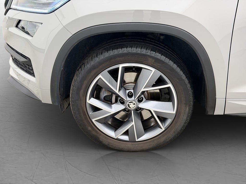 Vehicle Image 30