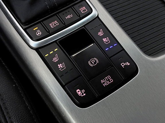 Vehicle Image 30