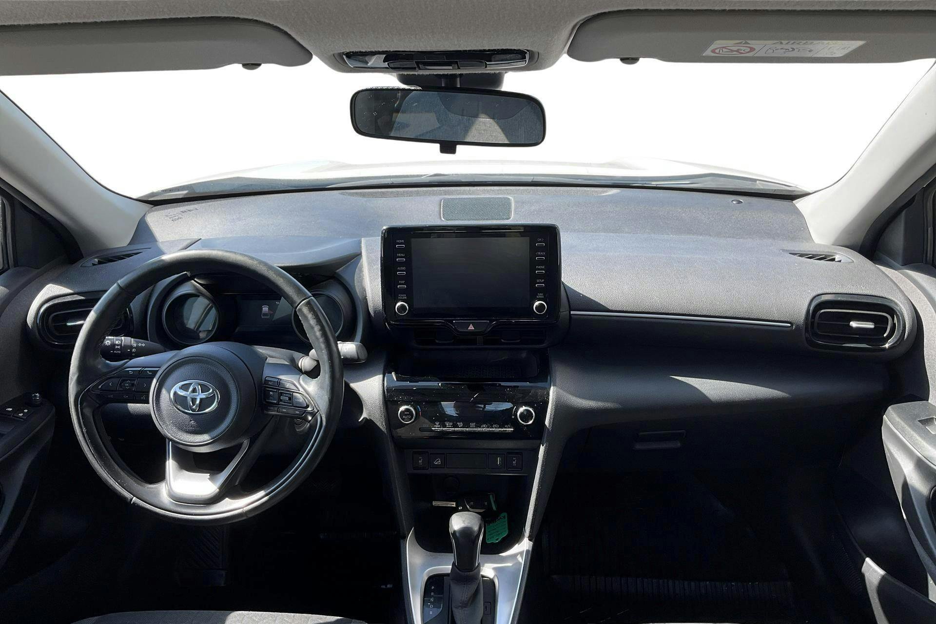 Vehicle Image 6