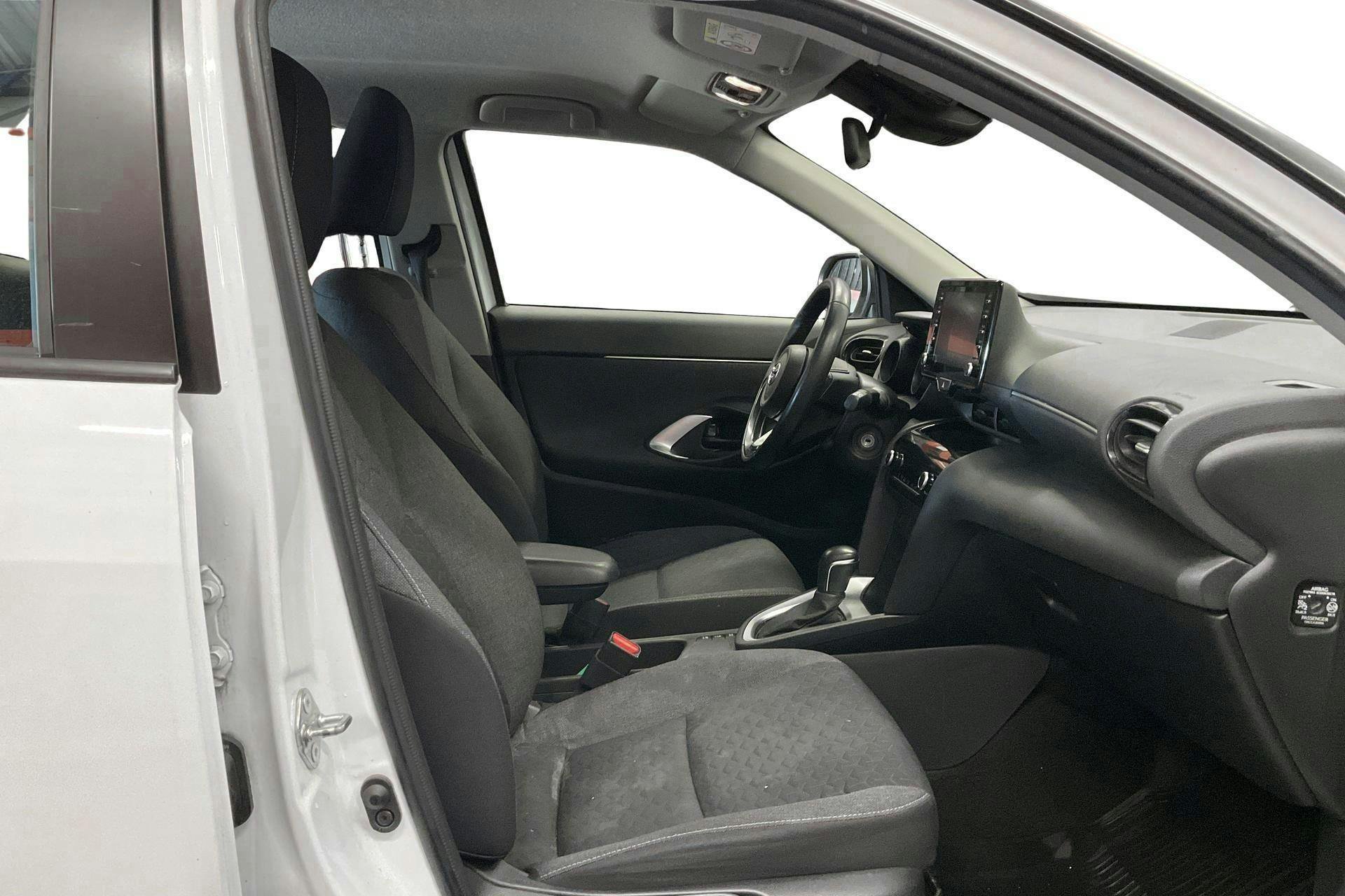 Vehicle Image 7