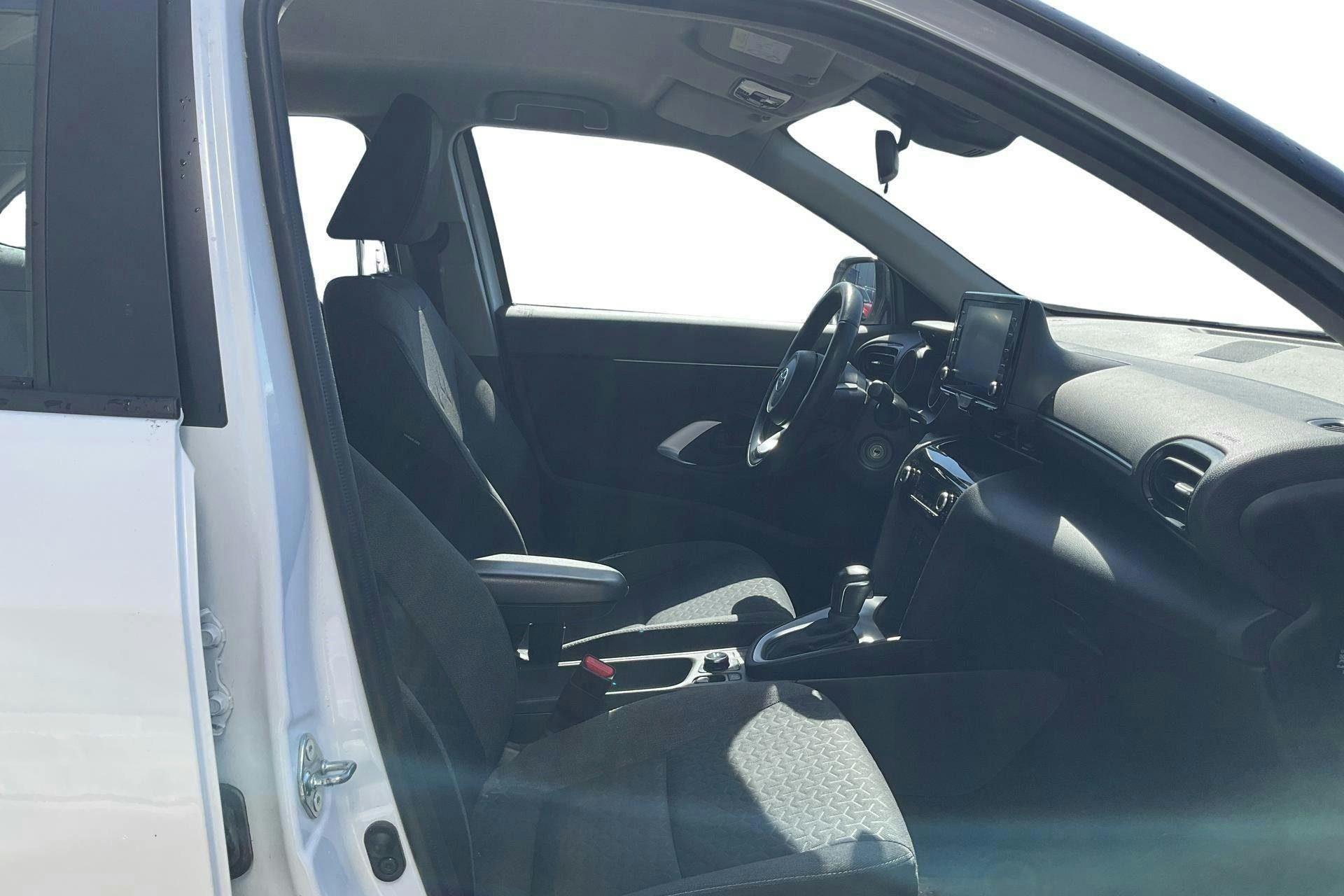 Vehicle Image 7