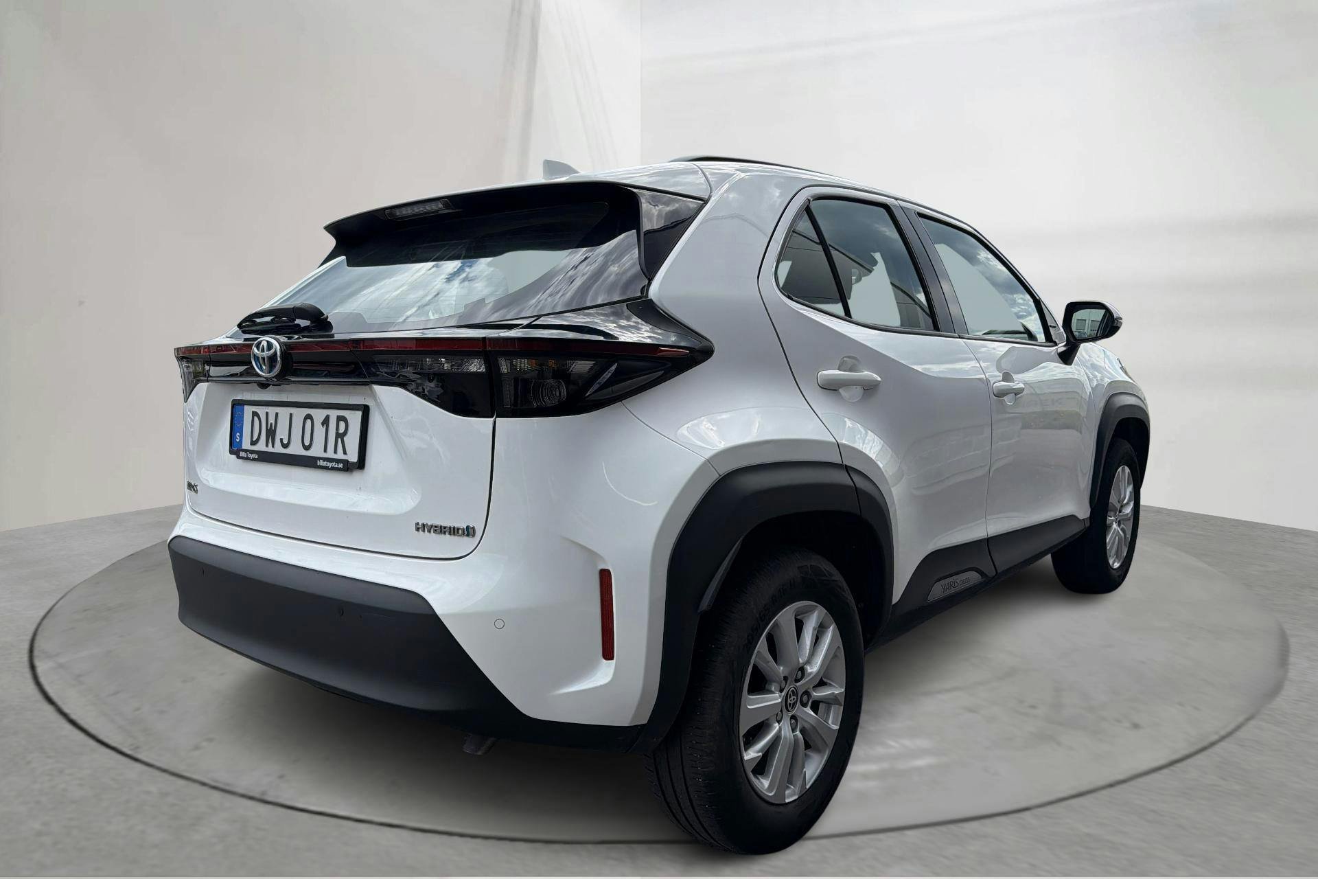 Vehicle Image 9