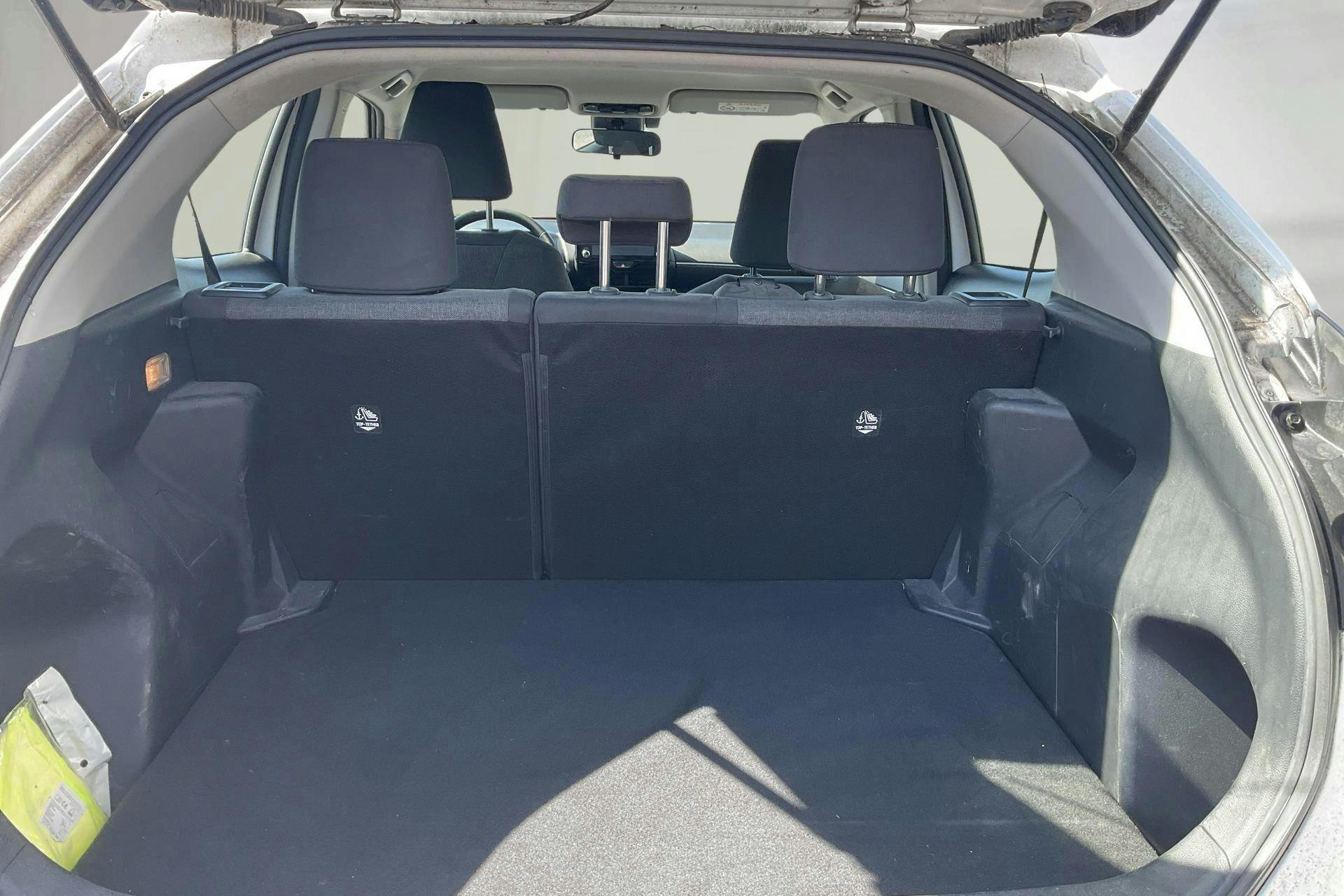 Vehicle Image 9