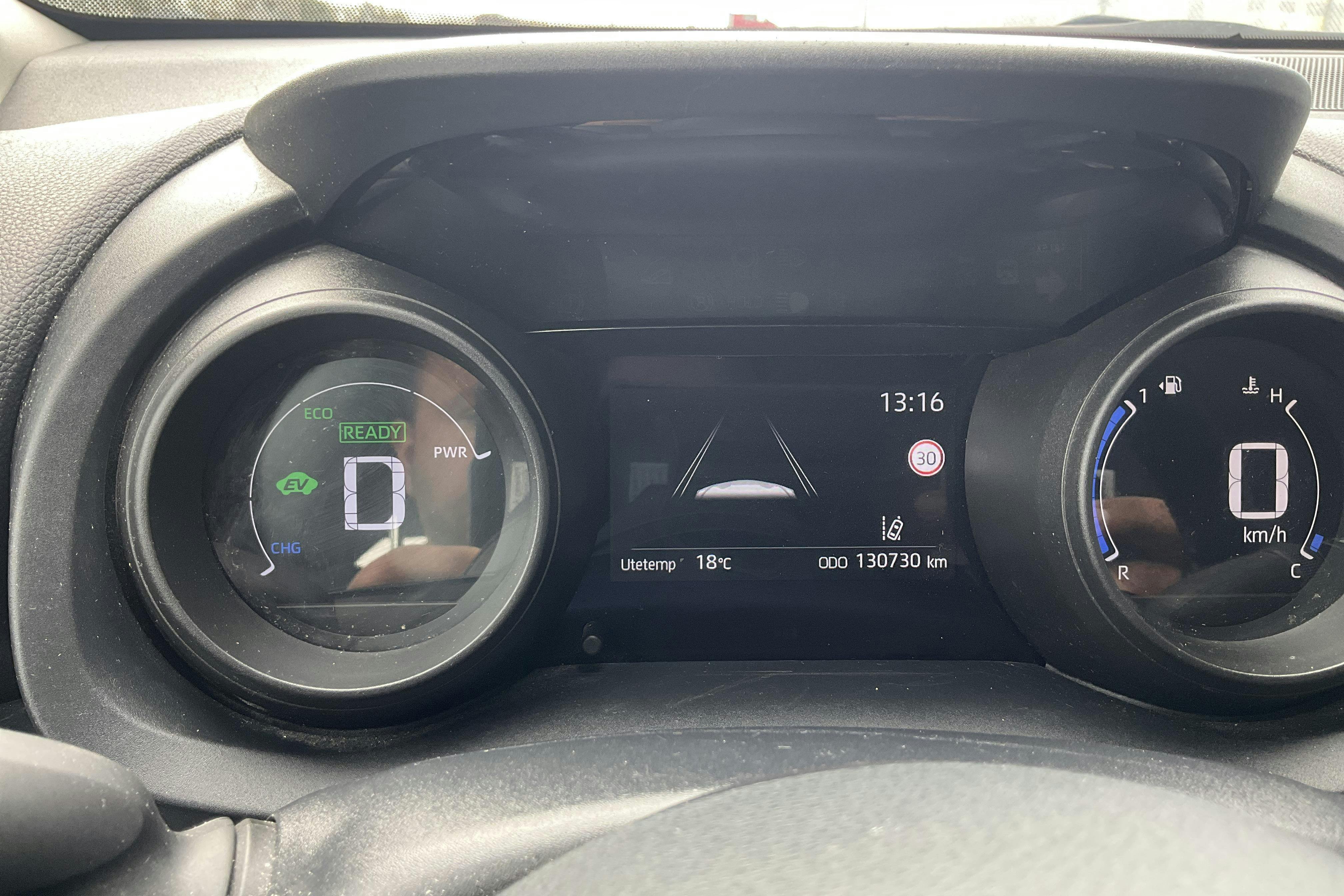 Vehicle Image 12