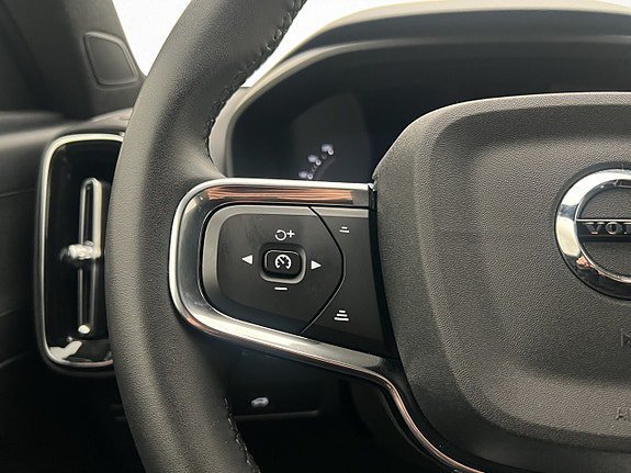 Vehicle Image 34