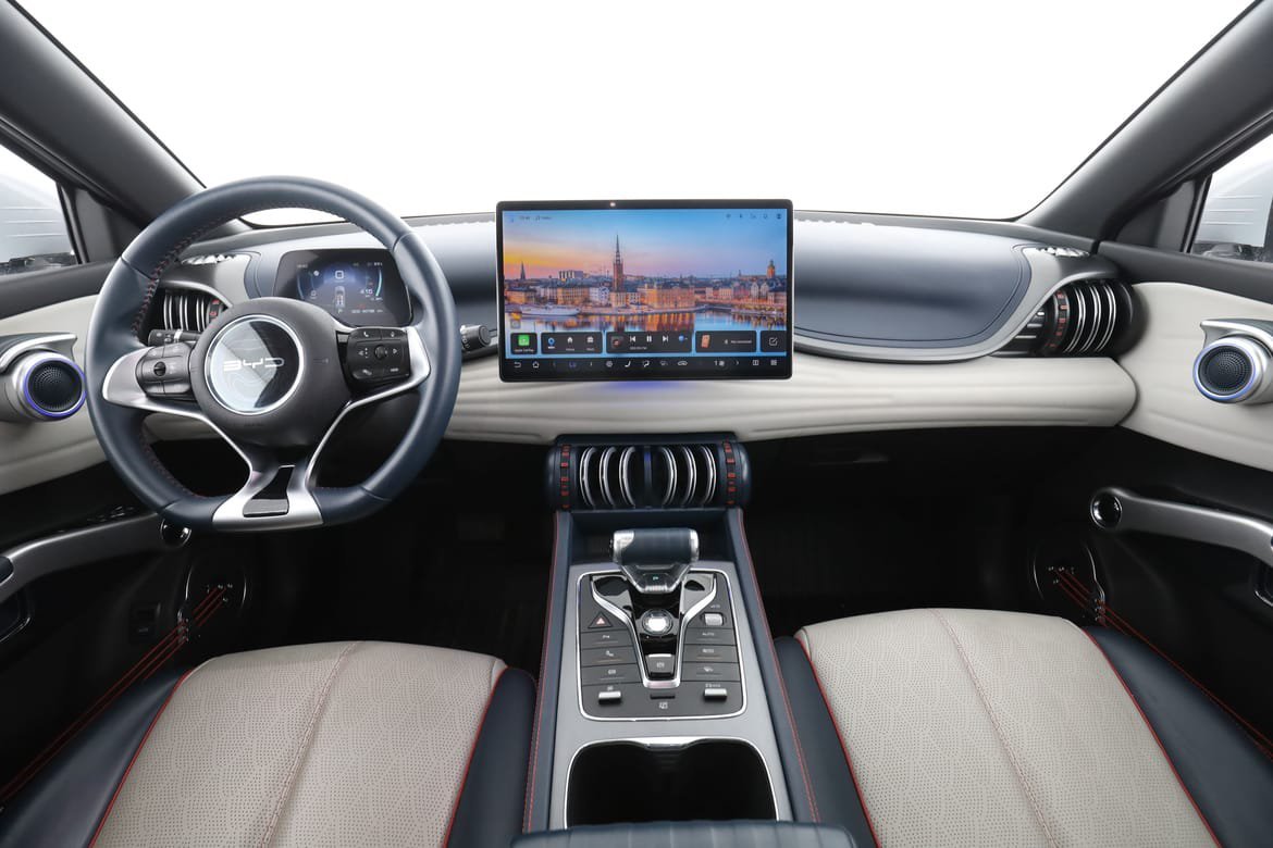 Vehicle Image 11