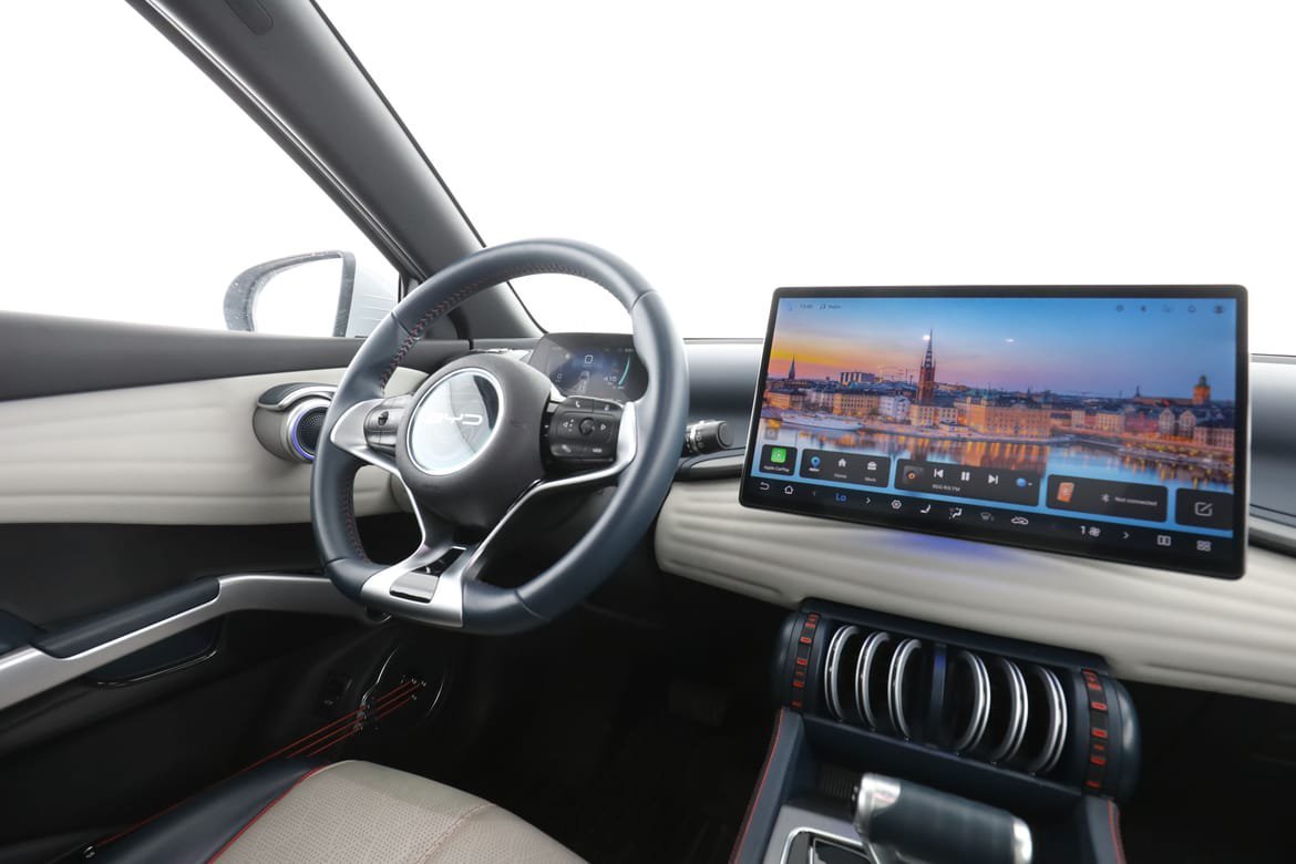 Vehicle Image 12
