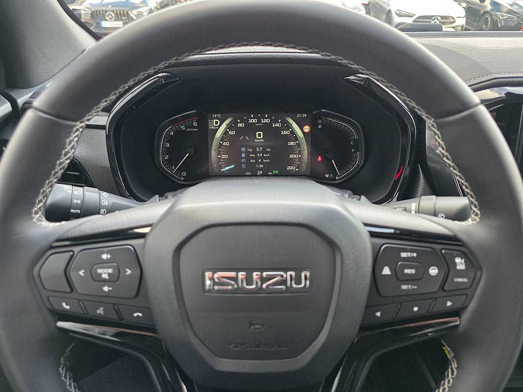 Vehicle Image 15