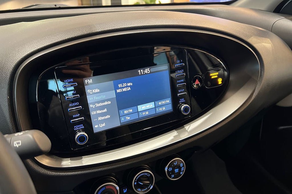 Vehicle Image 15