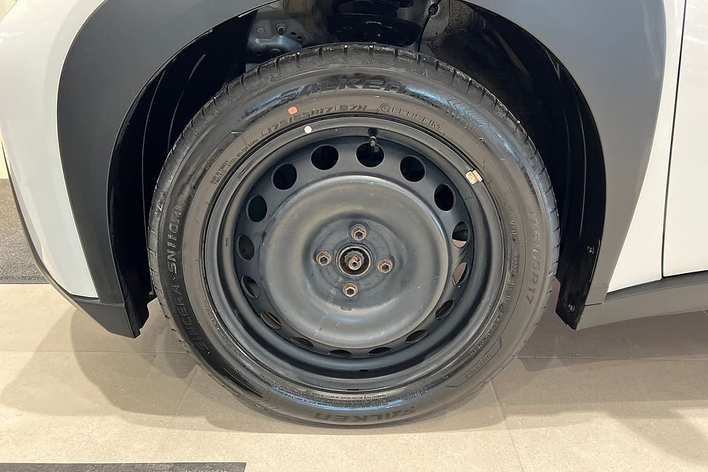 Vehicle Image 17