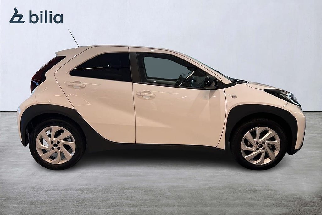 Vehicle Image 18