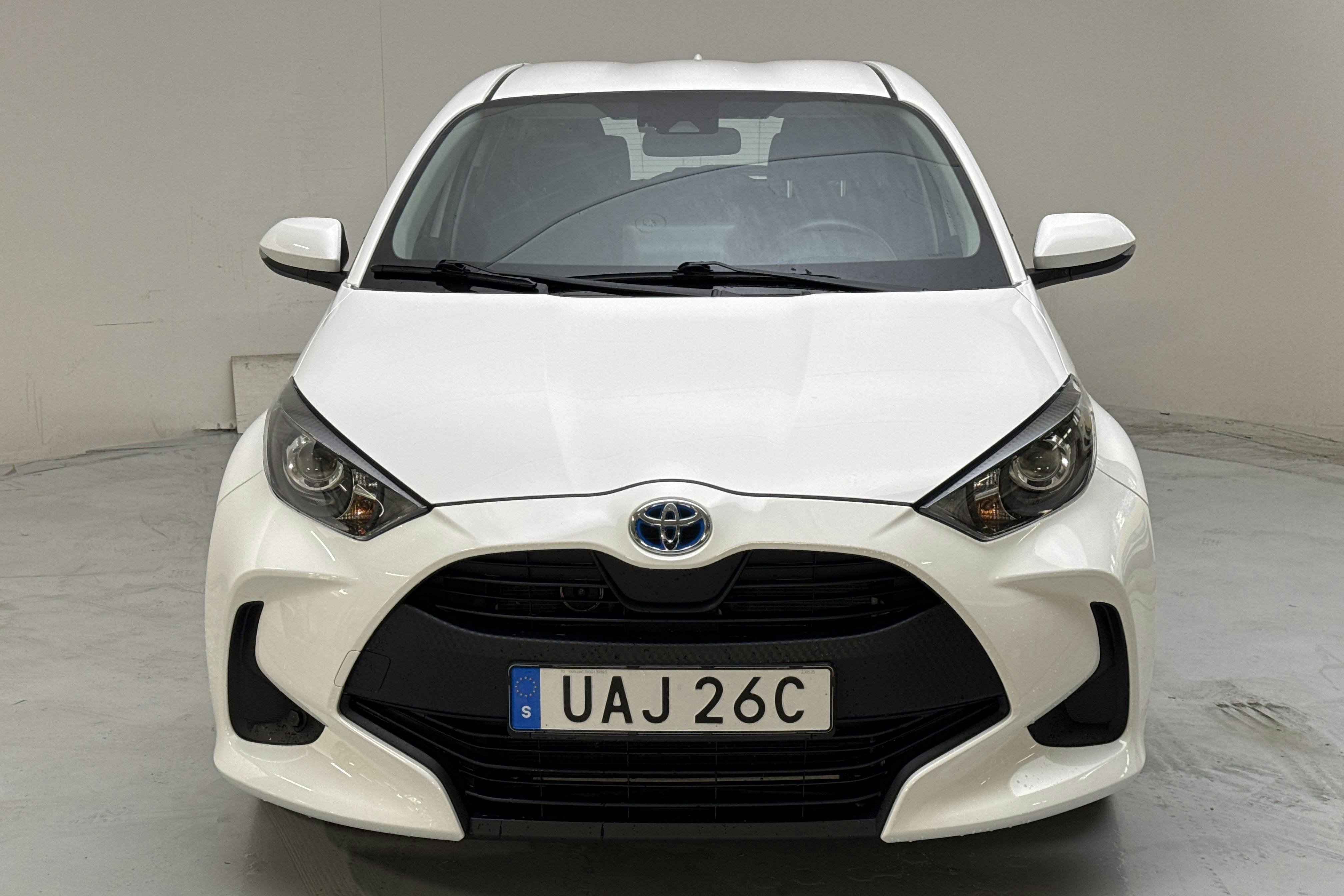 Vehicle Image 4