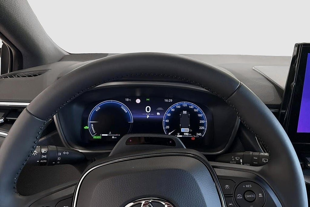 Vehicle Image 9