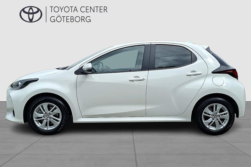 Vehicle Image 5