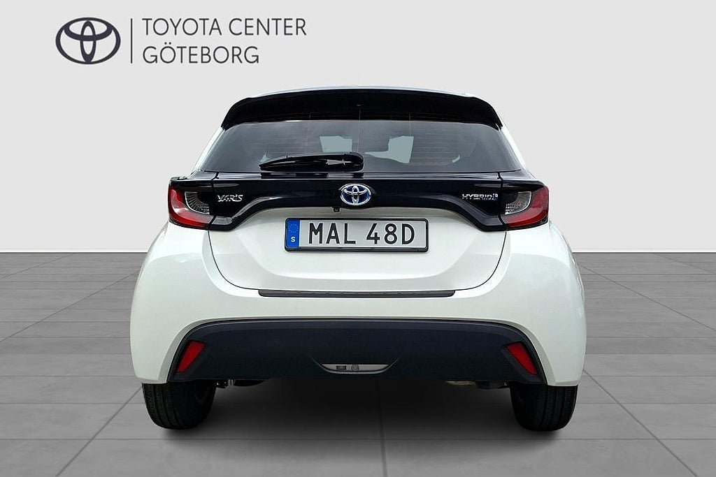 Vehicle Image 7