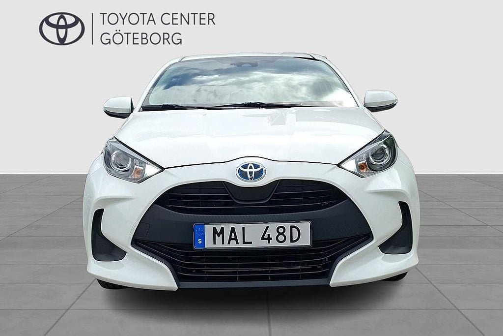 Vehicle Image 8