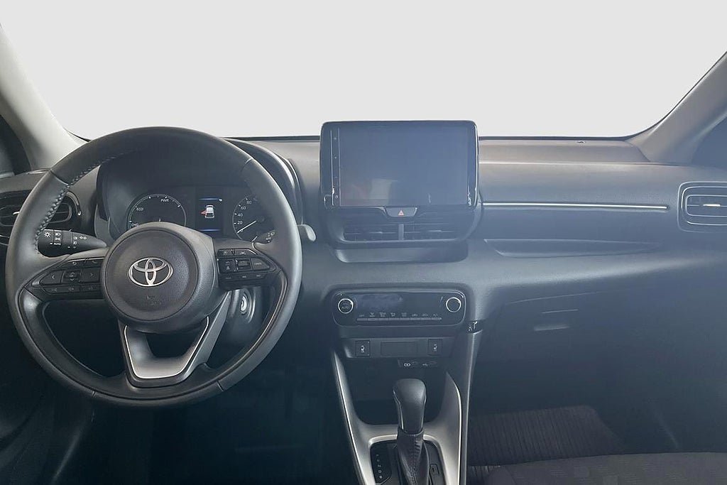 Vehicle Image 10
