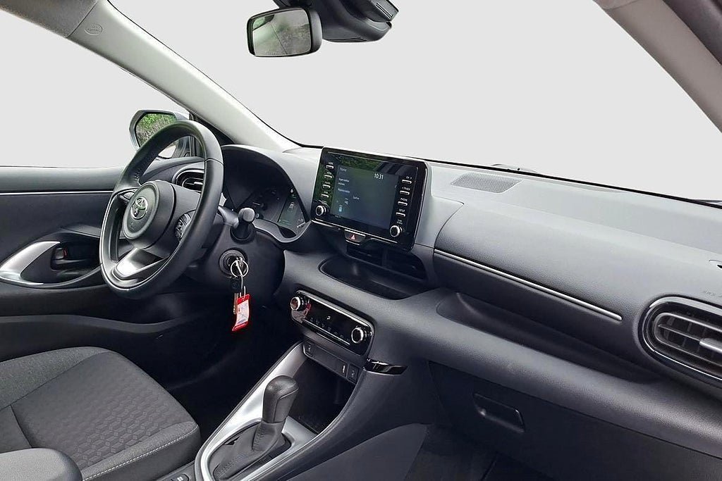 Vehicle Image 9