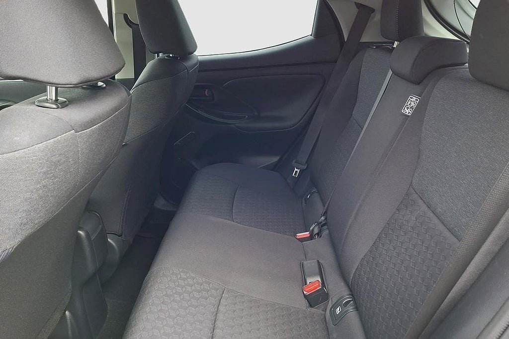 Vehicle Image 10