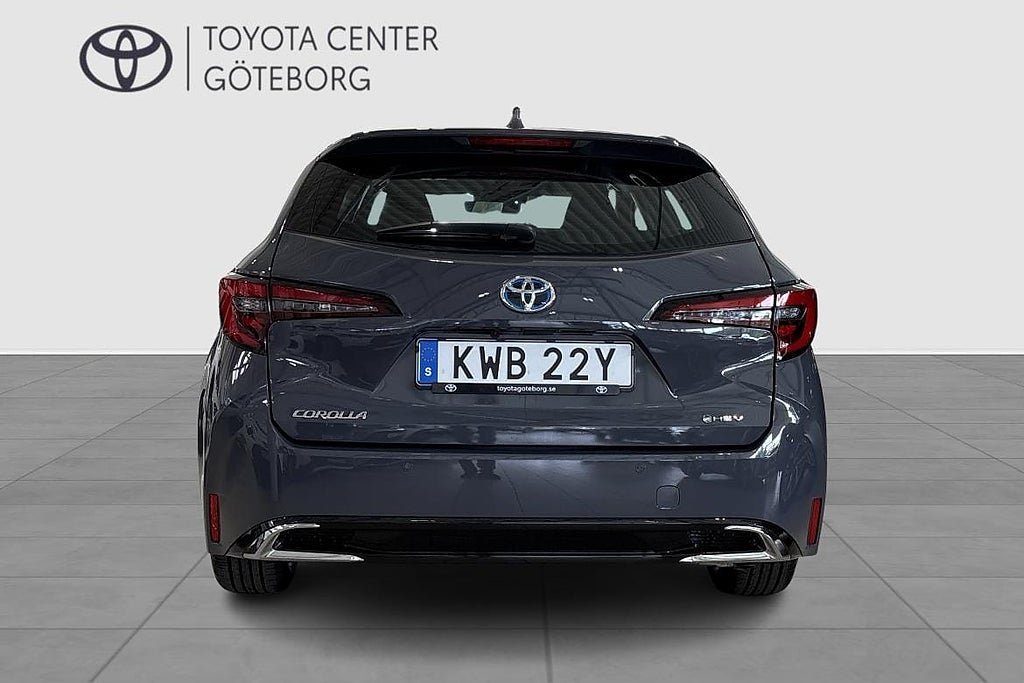 Vehicle Image 6