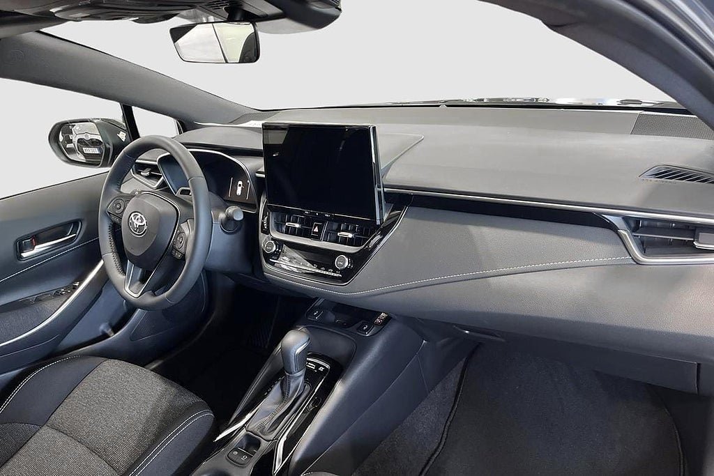 Vehicle Image 9